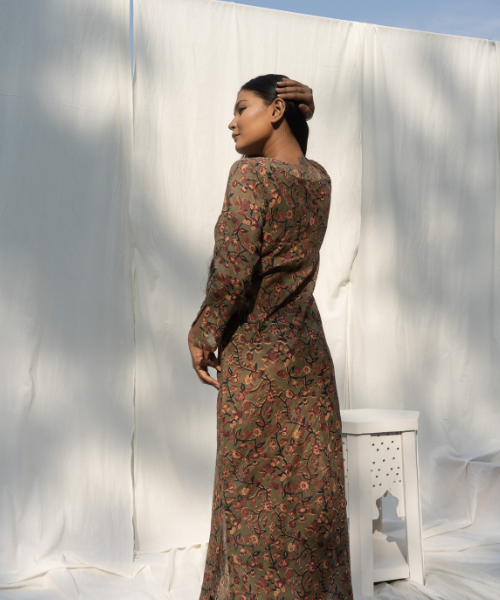 Ladies Designer Dress at Rs 20000 | महिलाओं की डिजाइनर ड्रेस in Gurugram |  ID: 2849325982933